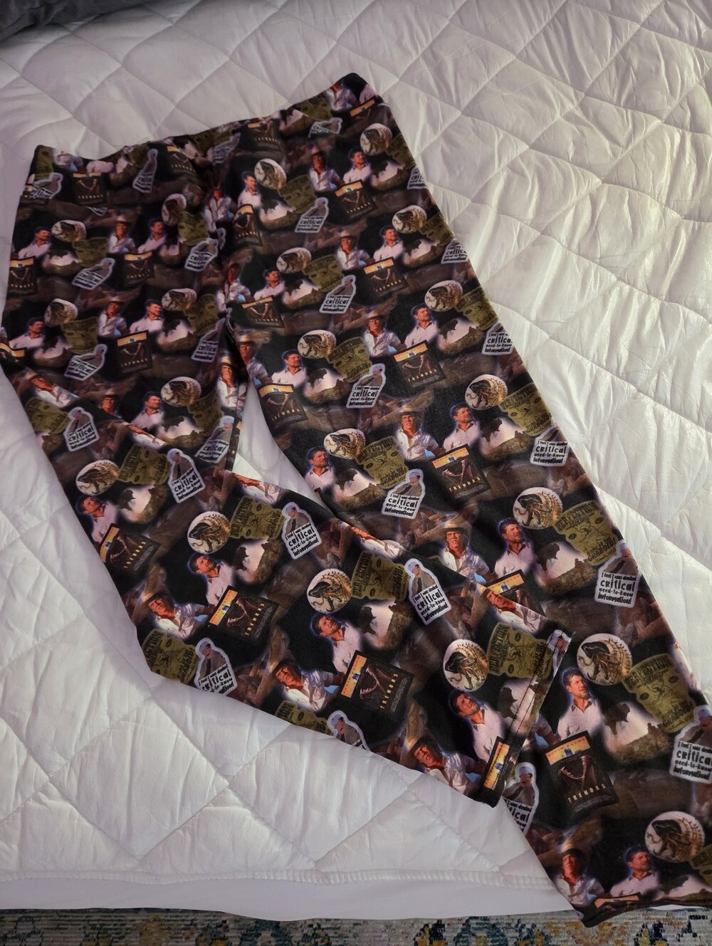NWOT Plus Size Tremors The Movie Leggings